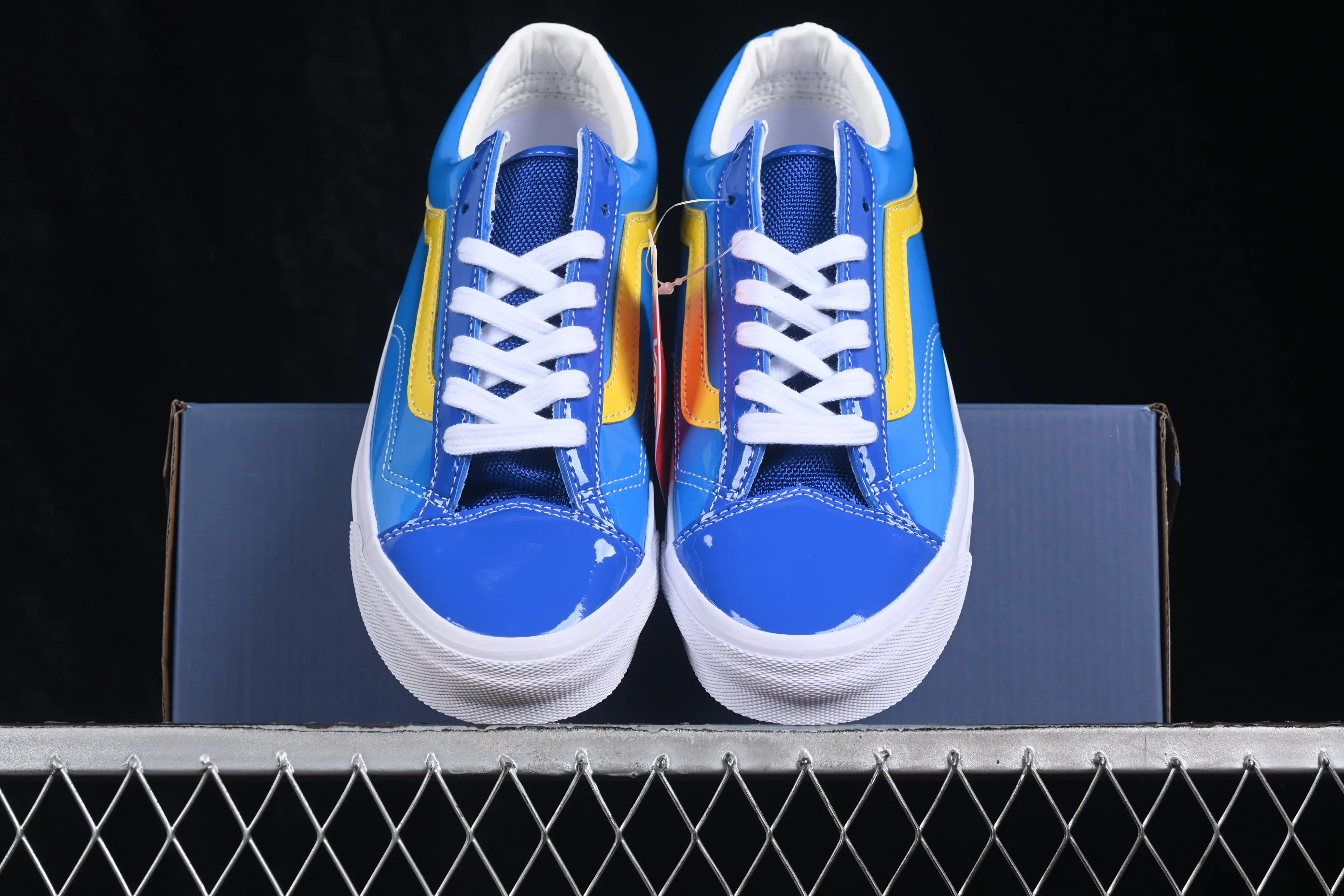 All categories Vans Vans series Vans Low Vans low top Vans Old Skool Vans patent leather low-top casual skateboard shoes VN000E8VCCZ